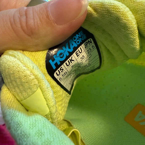 Hoka Clifton 9 Citrus Shoes - Picture 7 of 7